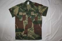 RHODESIAN CAMO SHORT SLEEVE SHIRT LABELLED TREVAIN - SIZE MEDIUM - MEASURES 56CM ARMPIT TO ARMPIT -