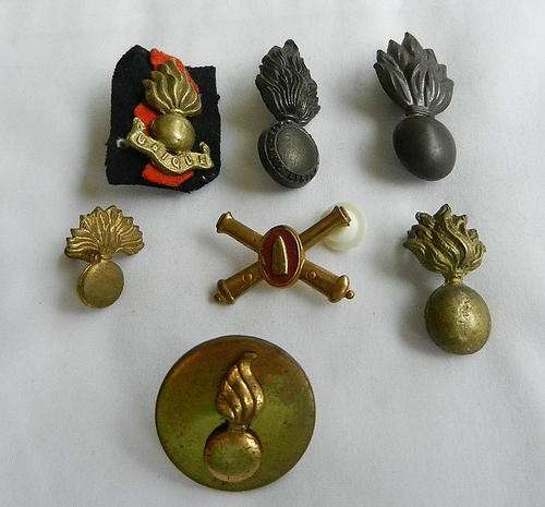 SELECTION OF 7 SA ARTILLERY BADGES - SOLD TOGETHER