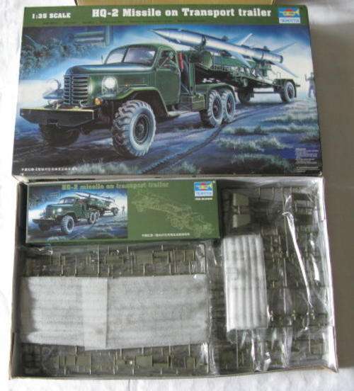 HQ - 2 MISSILE ON TRANSPORT TRAILER 1:35 SCALE - COMPLETE