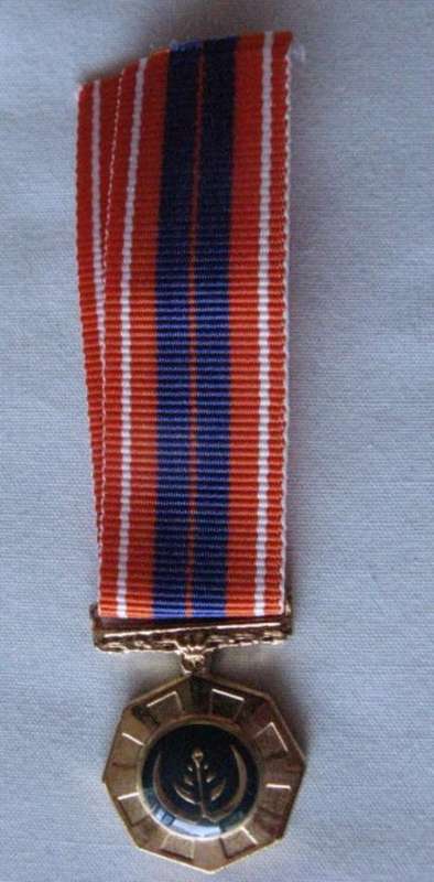 MINIATURE PRO PATRIA MEDAL - RAISED EPOXY - BRIGHT FINISH