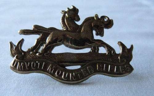UMVOTI MOUNTED RIFLES GILDING METAL COLLAR BADGE WORN 1910 - 1968 - 2 LUGS