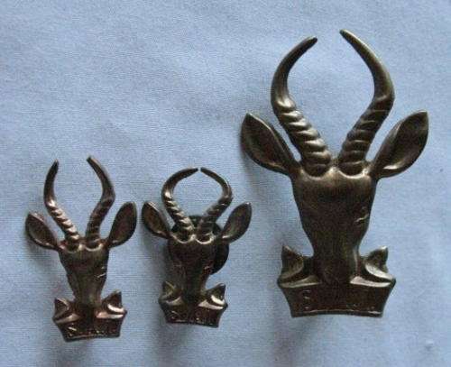 SA INFANTRY CORPS CAP & COLLARS WORN 1953-1976 - LUGS & PINS INTACT