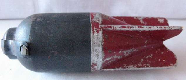 SCARCE ITALIAN HANDGRENADE ALSO THROWN FROM PLANES - HEIGHT TOTALLY INERT 130MM