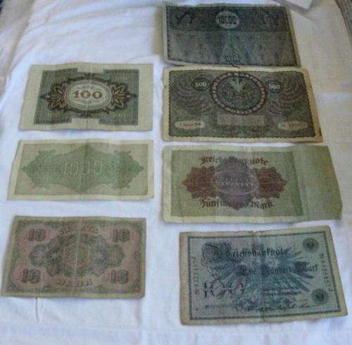 SELECTION OF WARTIME NOTES SOLD TOGETHER: POLISH (LARGE, MEASURES 19,5 X12CM 1918 & 1919) GERMAN REI