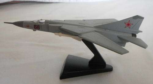 MIRAGE 2000 - DIE CAST MODEL SCALE 1:120 ON STAND