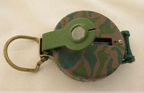 SADF BORDER WAR PERIOD ARMY ISSUE COMPASS - LENSATIC COMPASS - LIQUID FILLED - MADE IN JAPAN - GOOD