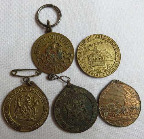 MIXED LOT OF 5 COMMEMORATIVE MEDALLIONS