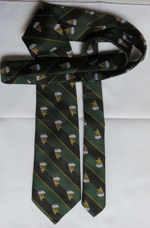 1 PARA BATTALION EARLY UNIT TIE 1970,S-CONDITION STILL SEALED