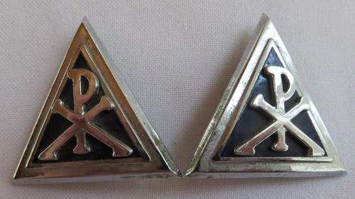 SA CORPS OF CHAPLAINS,METAL & ENAMEL SHOULDER BADGE PAIR-WORN POST 1968 TO EARLY 90'S-PINS INTACT