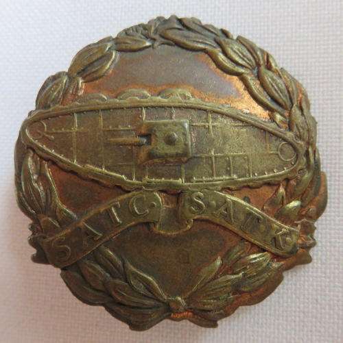 SA TANK CORPS CAP BADGE 1940-61-ONE LUG