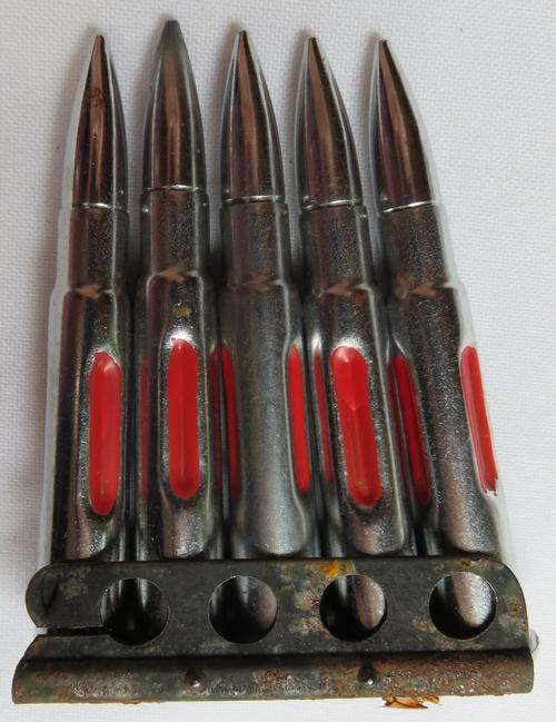 WW2 DUMMY TRAINING .303 ROUNDS WITH CLIP FOR USE WITH THE LEE ENFIELD RIFLE