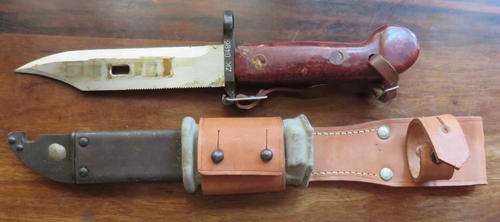 ROMANIAN MADE AKM 11-AK BAYONET-THE DISTRACTIVE FEATURE OF THE ROMANIAN BAYONET IS THE WRIST STRAP T
