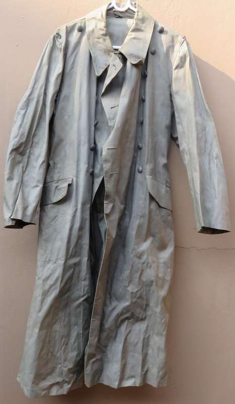 ORIGINAL GERMAN WW2 COAT-WATERPROOF MATERIAL-LABELS REMOVED-SIZE SMALL-MEASURES 46CM ARMPIT TO ARMPI