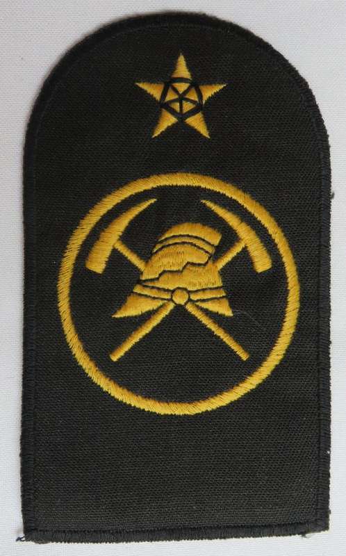 SA NAVY FIRE FIGHTERS TRADE BADGE