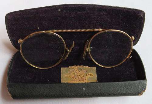 VINTAGE READING GLASSES IN ORIGINAL CASE-EARLY 1900'S