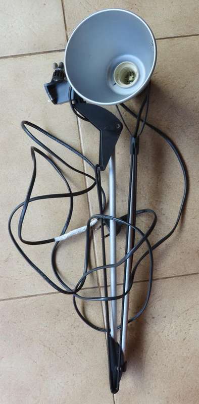 DESK LAMP-WORKING CONDITION