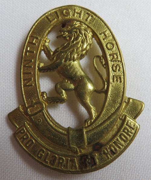 WW1 AUSTRALIAN 9TH LIGHT HORSE REGIMENT CAP BADGE - 2 LUGS