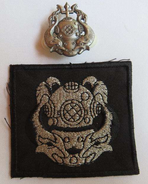 US MARINES FIRST CLASS DIVER METAL & CLOTH BADGE-ORIGINAL