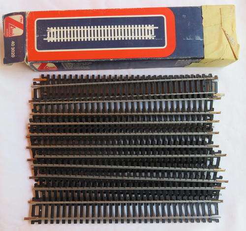 HO LIMA 3020 STRAIGHT TRACK -222MM-12 PIECES IN BOX