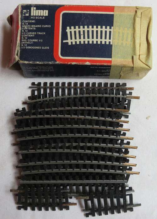 LIMA HO SCALE N 12  1/2 CURVED TRACK PIECES