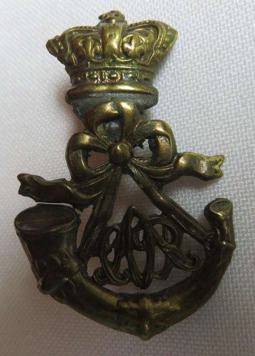 CAPE MOUNTED RIFLES POUCH BADGE-WORN PRIOR TO 1902-2 LUGS REPAIRED
