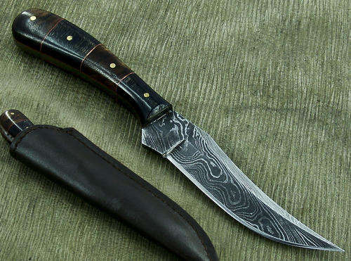 Black+Tali Wood Damascus Knife