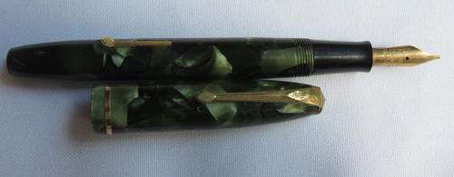 CONWAY STEWART FOUNTAIN PEN WITH 14CT GOLD NIB