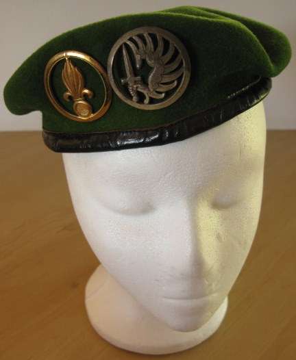 NO. 2376)  FRENCH FOREIGN LEGION ORIGINAL BERET WITH 2 BADGES.