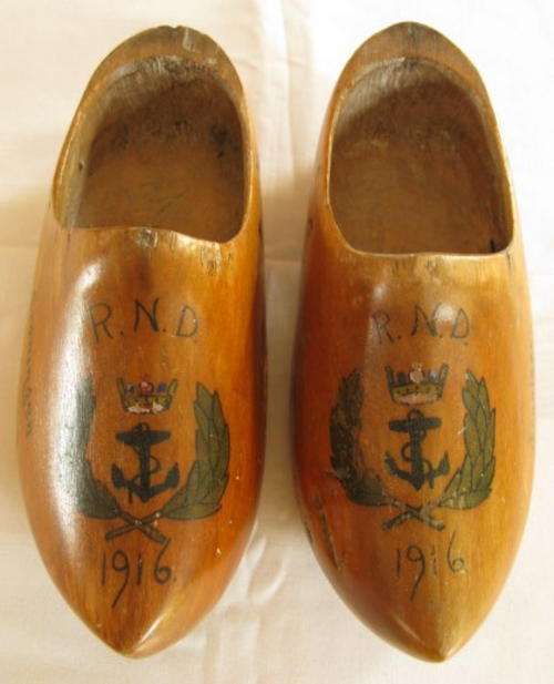 NO. 2749)  WW1 - ROYAL NAVAL DIV. PRISONER OF WAR WOODEN CLOGS.
