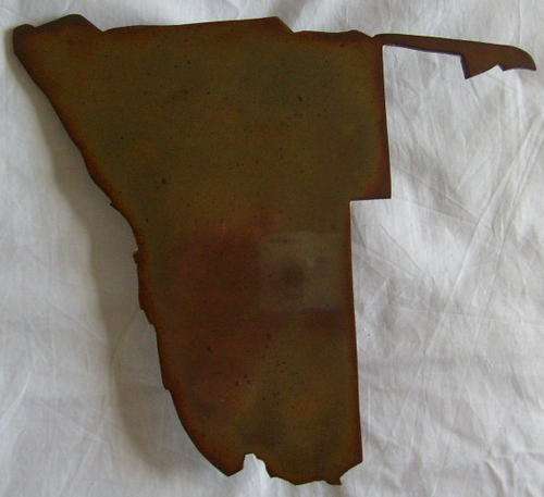 (3528) S.W.A MAP IN SOLID METAL 3MM THICK MEASURES 19X17CM. USED IN S.W.A COLLECTION