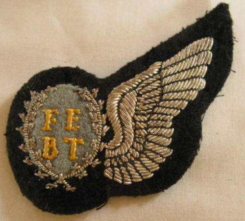 NO. 4479)  SAAF - FLIGHT ENGINEER SILVER WIRE EMBROIDERED WING - ORIGINAL.