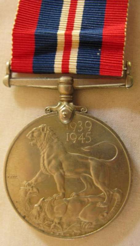 NO. 4321)  WW2 - FULL SIZE WAR MEDAL - UNNAMED.