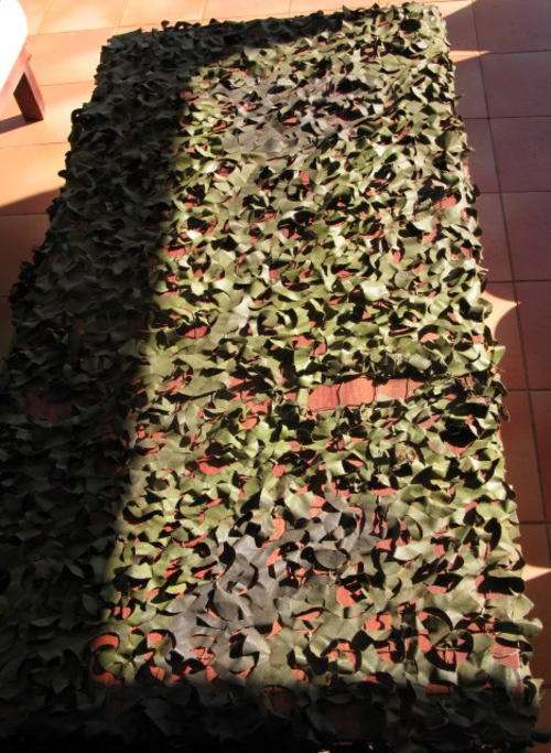 NO. 4912)  SPECIAL FORCES DARK GREEN PATTERN PERSONEL CAMO NET MEASURES 1 X 2M.