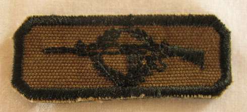 NO. 4932)  SPECIAL FORCES SNIPER QUALIFICATION BADGE.  .