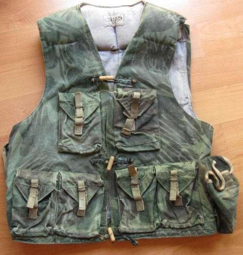 NO. 5159)  RHODESIAN - NORTH CAMO PATTERN FIRE FORCE VEST.  BEVO WOVEN NORTH MFRD LABEL IN GREEN