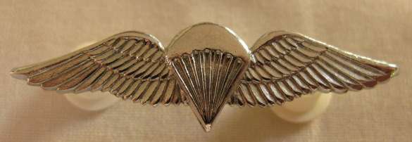 NO. 5728)  SADF OFFICERS MESS DRESS WINGS - SENIOR PARA - 1970'S.  CHROMED WINGS - 2 PINS.