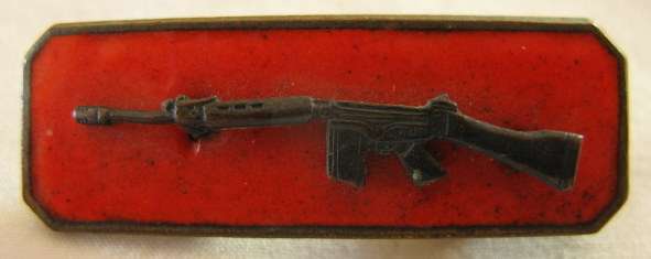 1ST CLASS SHOT BADGE - CRITERIA:  120 POINTS OR MORE IN RIFLE PRACTICE TABLE 3.