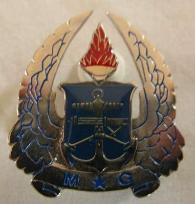 SADF MILITARY GYMNASIUM CHROME + ENAMEL CAP BADGE RARE VARIATION!! 3 PINS.