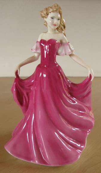 ROYAL DOULTON FIGURINE: HN 3714 IN VOGUE EMMA - 1997.  MINT CONDITION.