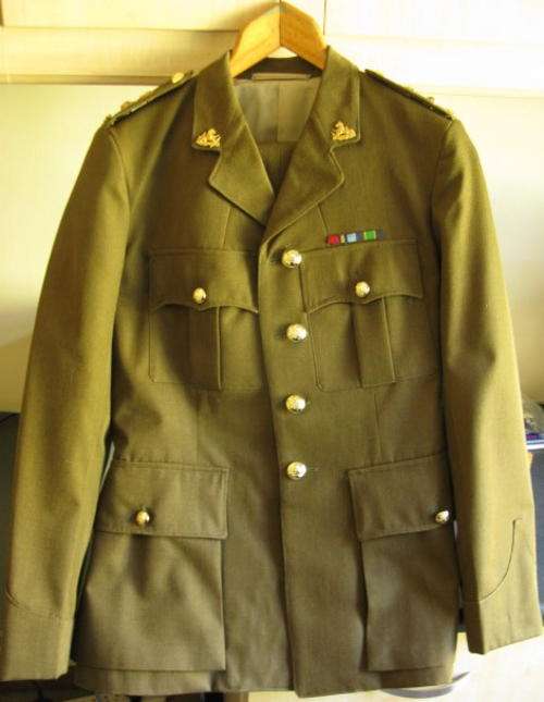 RHODESIA BSAP UNIFORM FOR CHIEF SUPERINTENDENT (1970-80).