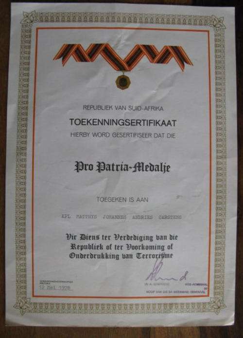 ORIGINAL AWARD CERTIFICATE FOR PRO PATRIA MEDAL FOR KPL. MATTHYS JOHANNES ANDRIES CARSTES