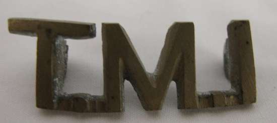 BOER WAR - THORNEYCROFT'S MOUNTED INFANTRY BADGE.  A SLOUCH HAT BADGE CUT FROM THICK BRASS SHEET