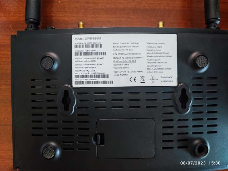 D-Link FIBRE/LTE DWR-956M Wi-Fi ac 1200 Dual Band Gigabit Router (takes sim card or fibre)