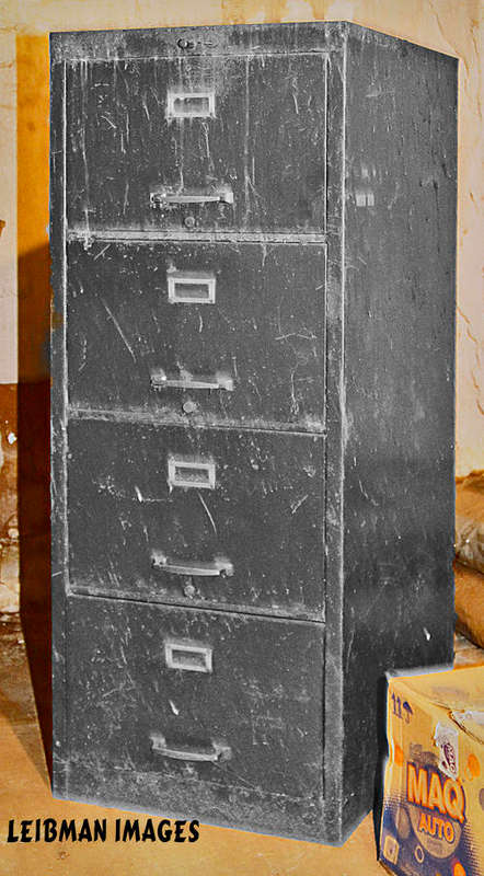 FILING CABINET  4 DRAWER, NOT IN SHOWROOM CONDITION BUT WORKS VERY WELL