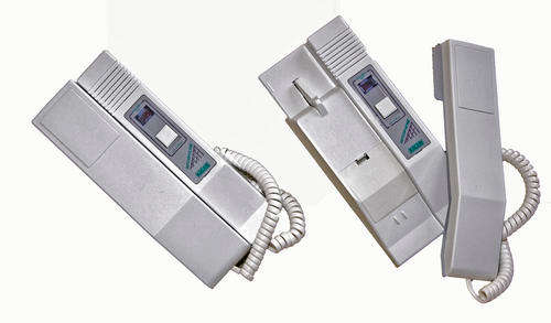 PAIR INTERCOM TELEPHONES -battery operated, still in box, never used