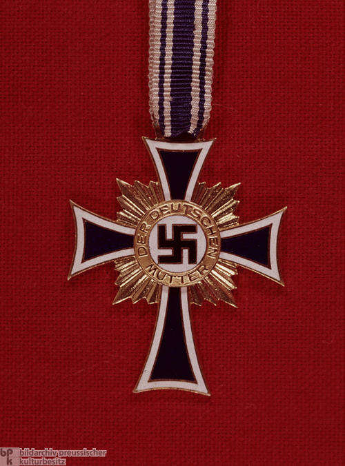 Mutter Verdienstkreuz 2. Klasse in Silver