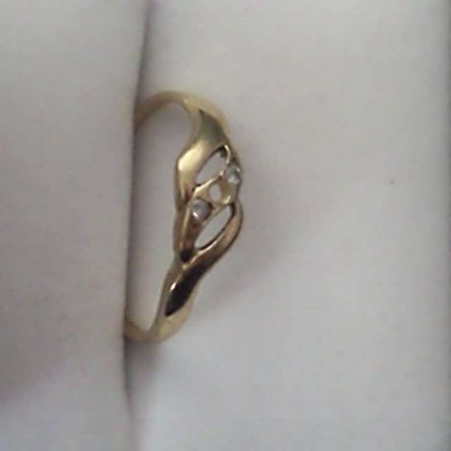 100 % SOLID 9CT 2X O. 10ct DIAMOND LADIES RING - NO RESERVE!