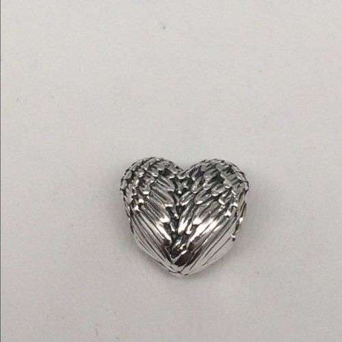 **FEATHERED HEART PANDORA CHARM**