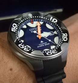CITIZEN PROMASTER Eco-Drive TITANIUM Professional Diver 200M Watch BN0016-04L+Immaculate Condition++