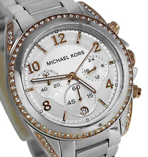 MICHAEL KORS LADIES CHRONO WATCH++GORGEOUS TIMEPIECE++W/BOX PAPERS/WARRANTY !! R5499.99